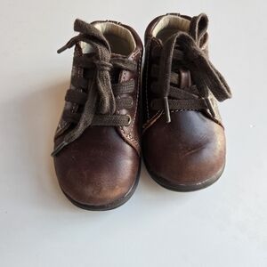 Stride Rite Ellioy Brown Baby Walker Shoes Wide US Size 4W